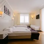 Bed & Breakfast Petreny Borpanzio
