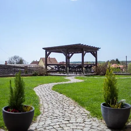 Petreny Borpanzio B&B 3*