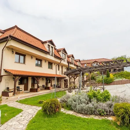 B&B Petreny Borpanzio 에게르잘록
