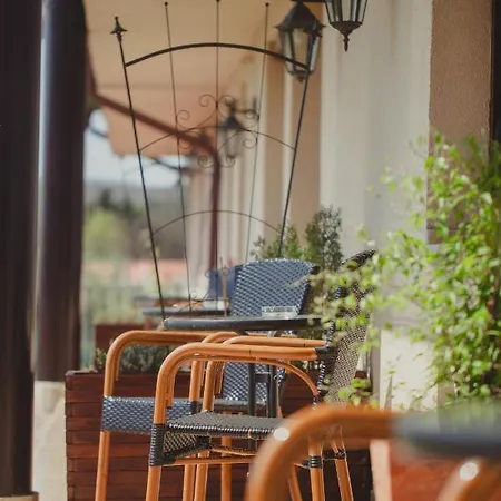 Petreny Borpanzio B&B