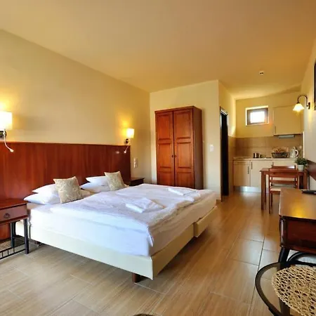 Petreny Borpanzio Bed and Breakfast