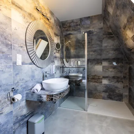 Petreny Borpanzio Bed and Breakfast