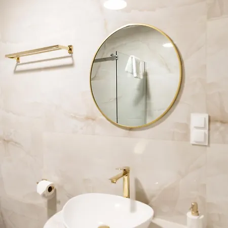 Bed and Breakfast Petreny Borpanzio