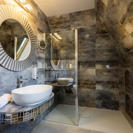 Petreny Borpanzio Bed and Breakfast 3*