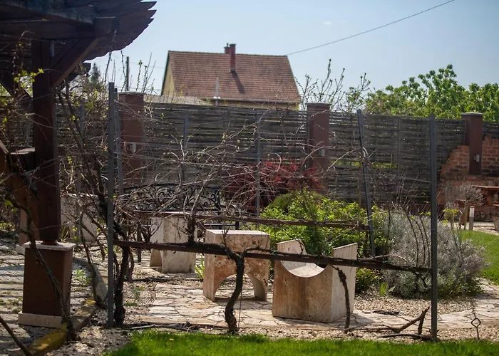 Petreny Borpanzio Oda ve Kahvaltı 3*