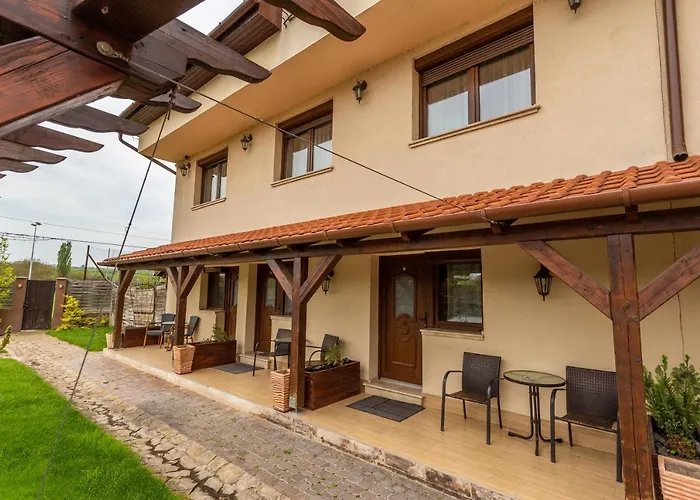 Petreny Borpanzio Oda ve Kahvaltı 3*