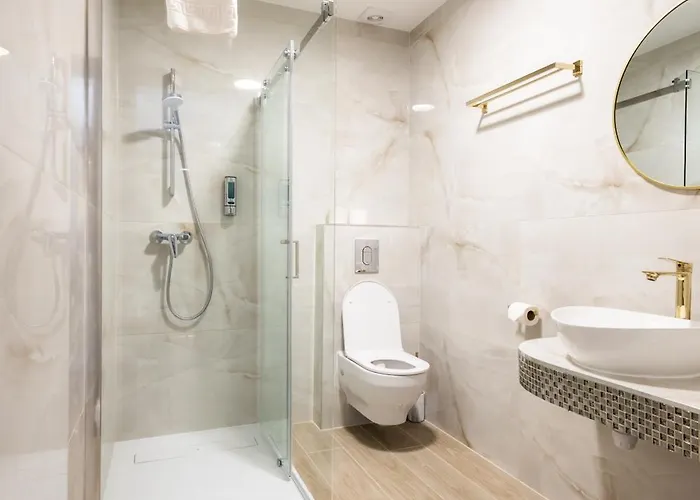 Oda ve Kahvaltı Petreny Borpanzio 3*